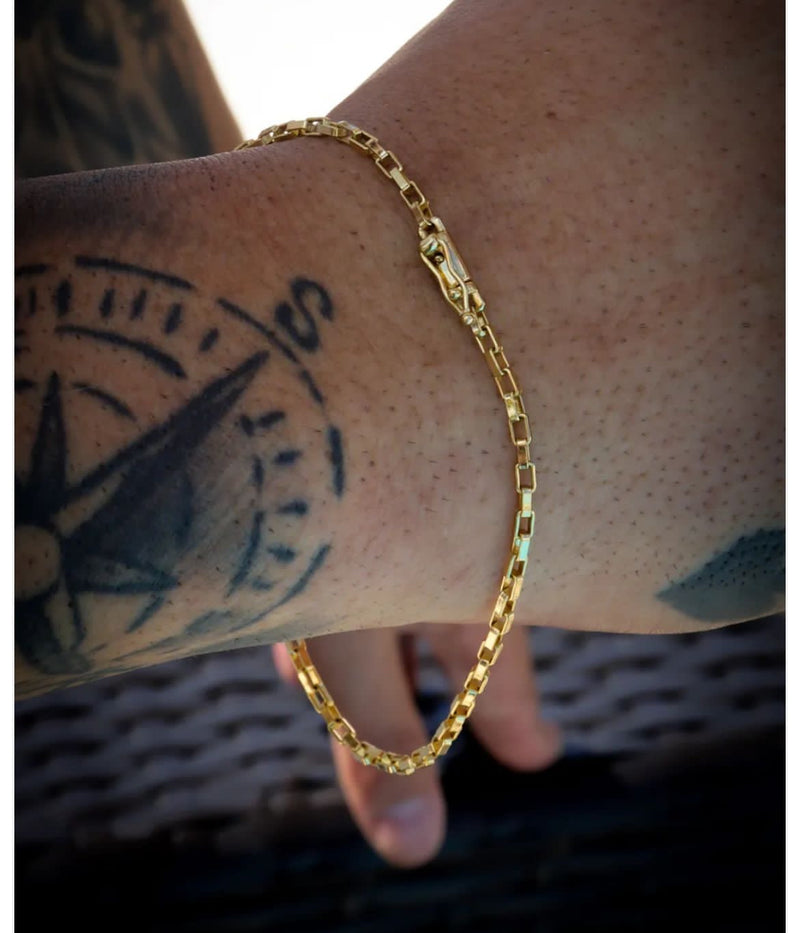 PULSEIRA VENEZIANA 3MM FECHO BOMBA 4,0G BANHADA A OURO 18K